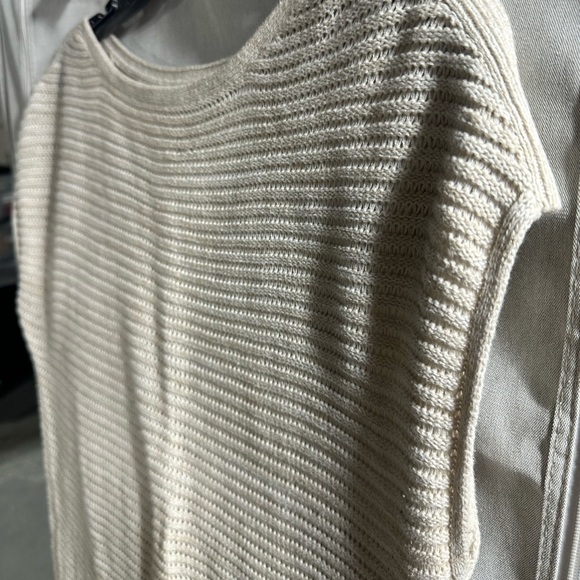 Old Navy Lightweight Shaker Stitch Short Sleeve Beige Crochet Sweater Size Mediu - Picture 4 of 6